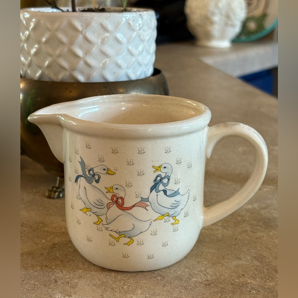 Vintage 1988 Goose Duck Country Pitcher Creamer W.B.I. Farmhouse Kitchen Decor